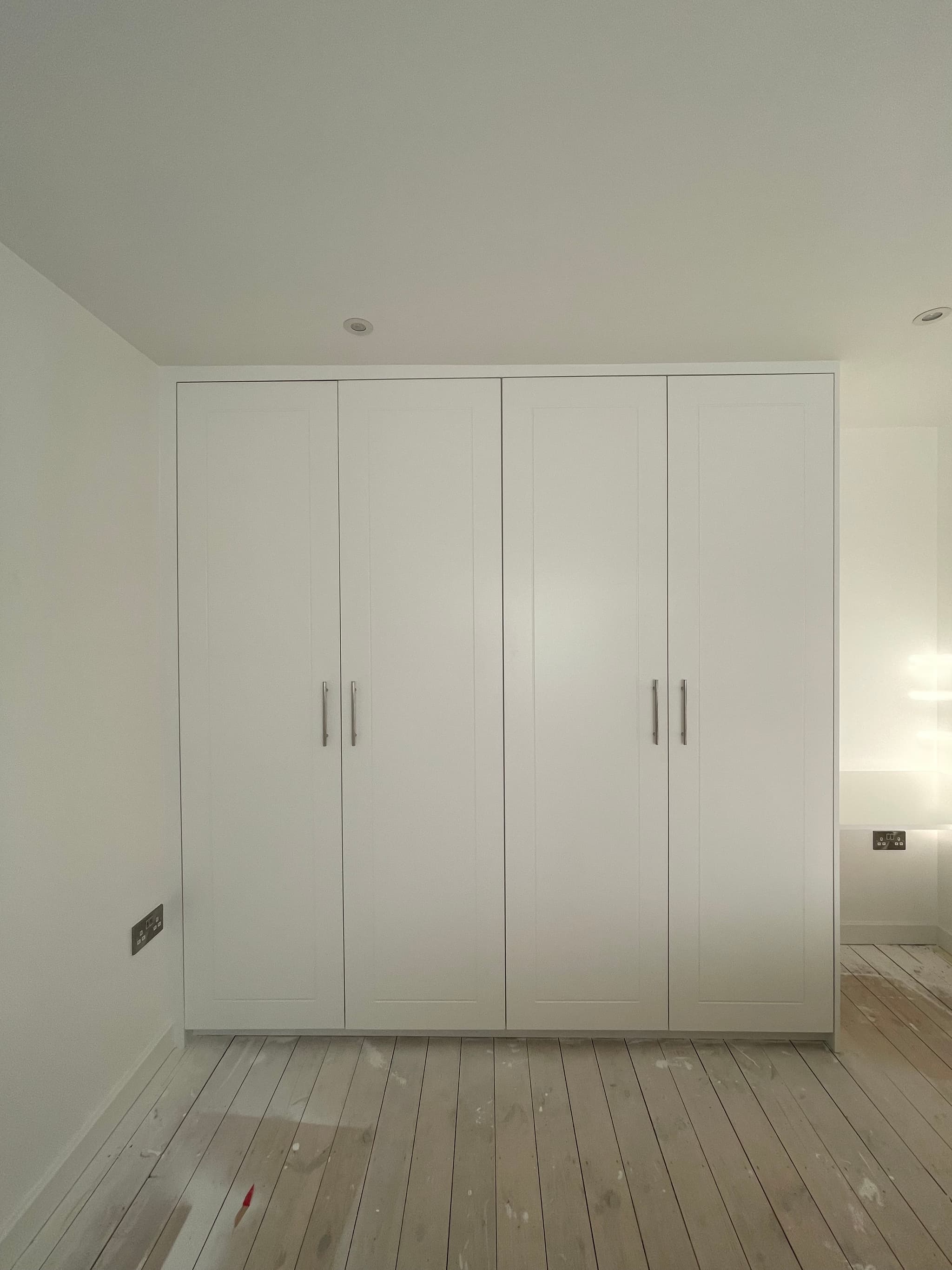 Wardrobes & Furniture 11